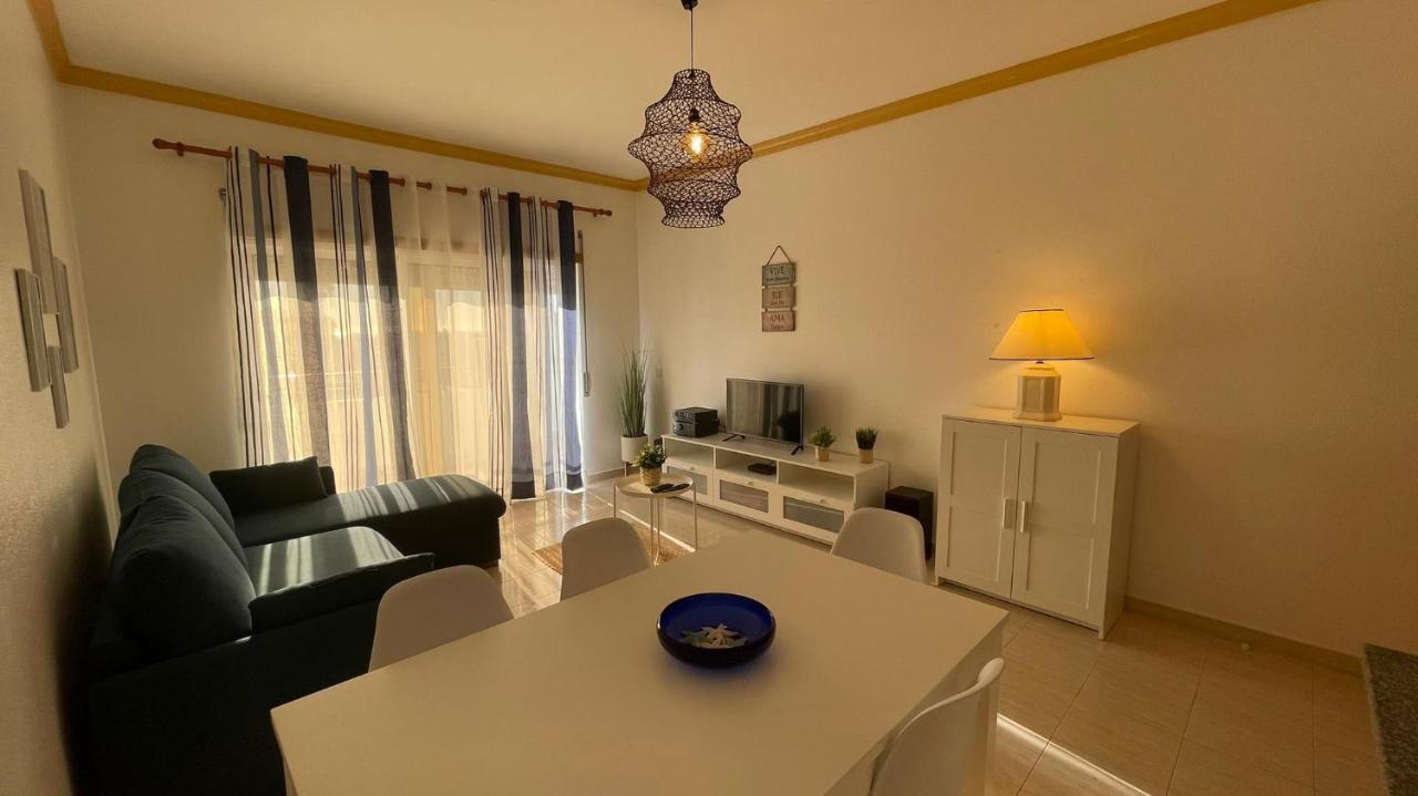 Gouveia'S House Apartment Porches  Bagian luar foto