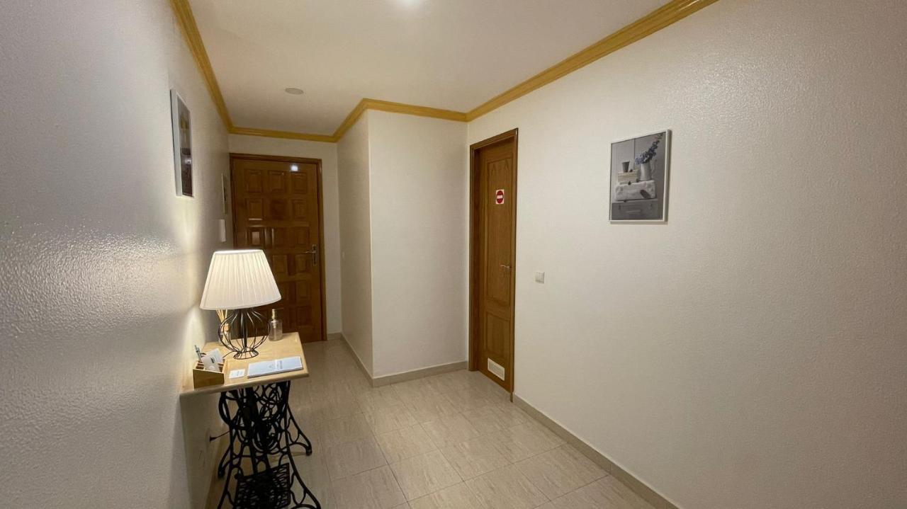Gouveia'S House Apartment Porches  Bagian luar foto