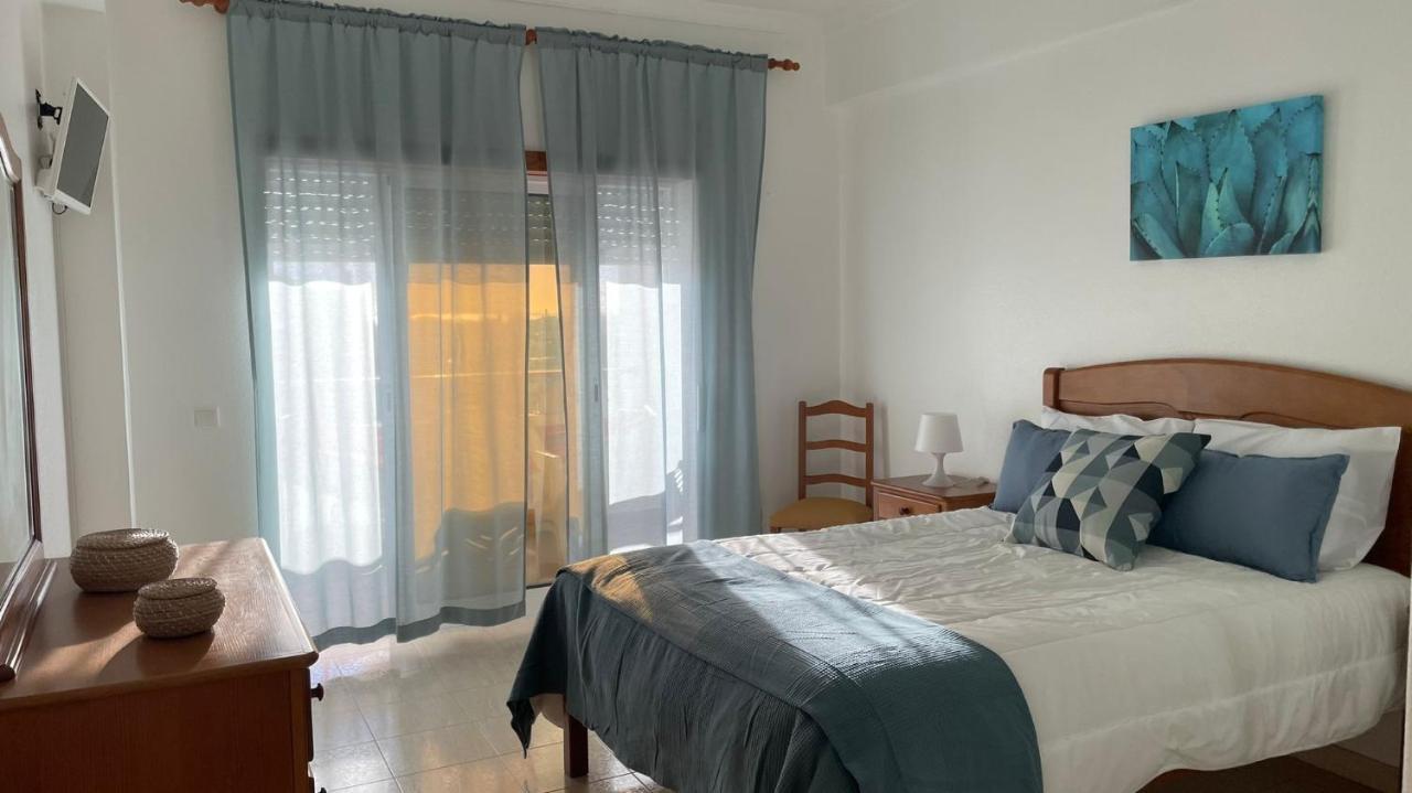 Gouveia'S House Apartment Porches  Bagian luar foto